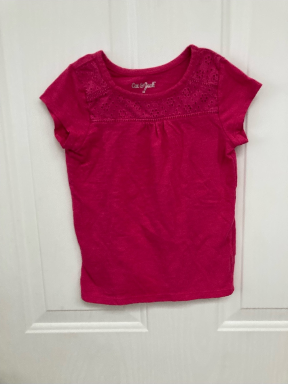 💕😸💕Cat & Jack Bright Pink Short Sleeve Eyelet Tee